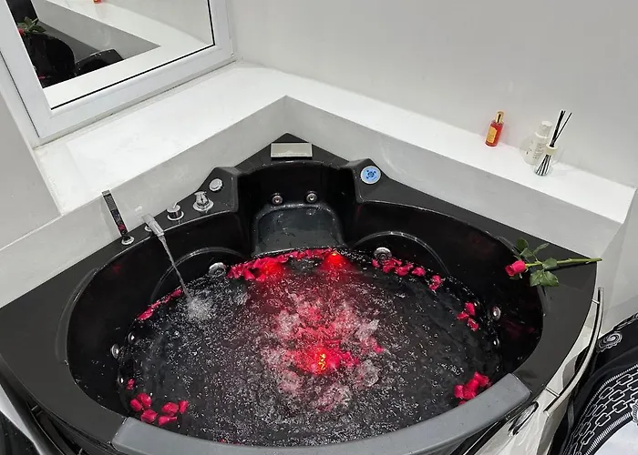 Apartment Angel & Demon